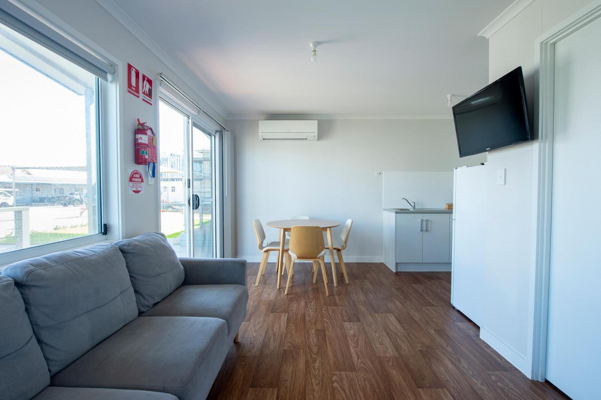 Wallaroo Beachfront Tourist Park Room photo