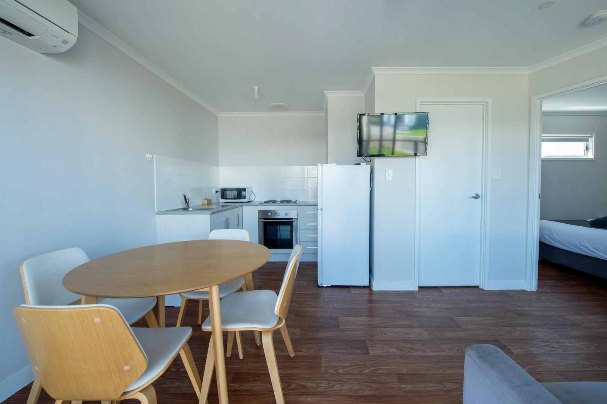 Wallaroo Beachfront Tourist Park Room photo