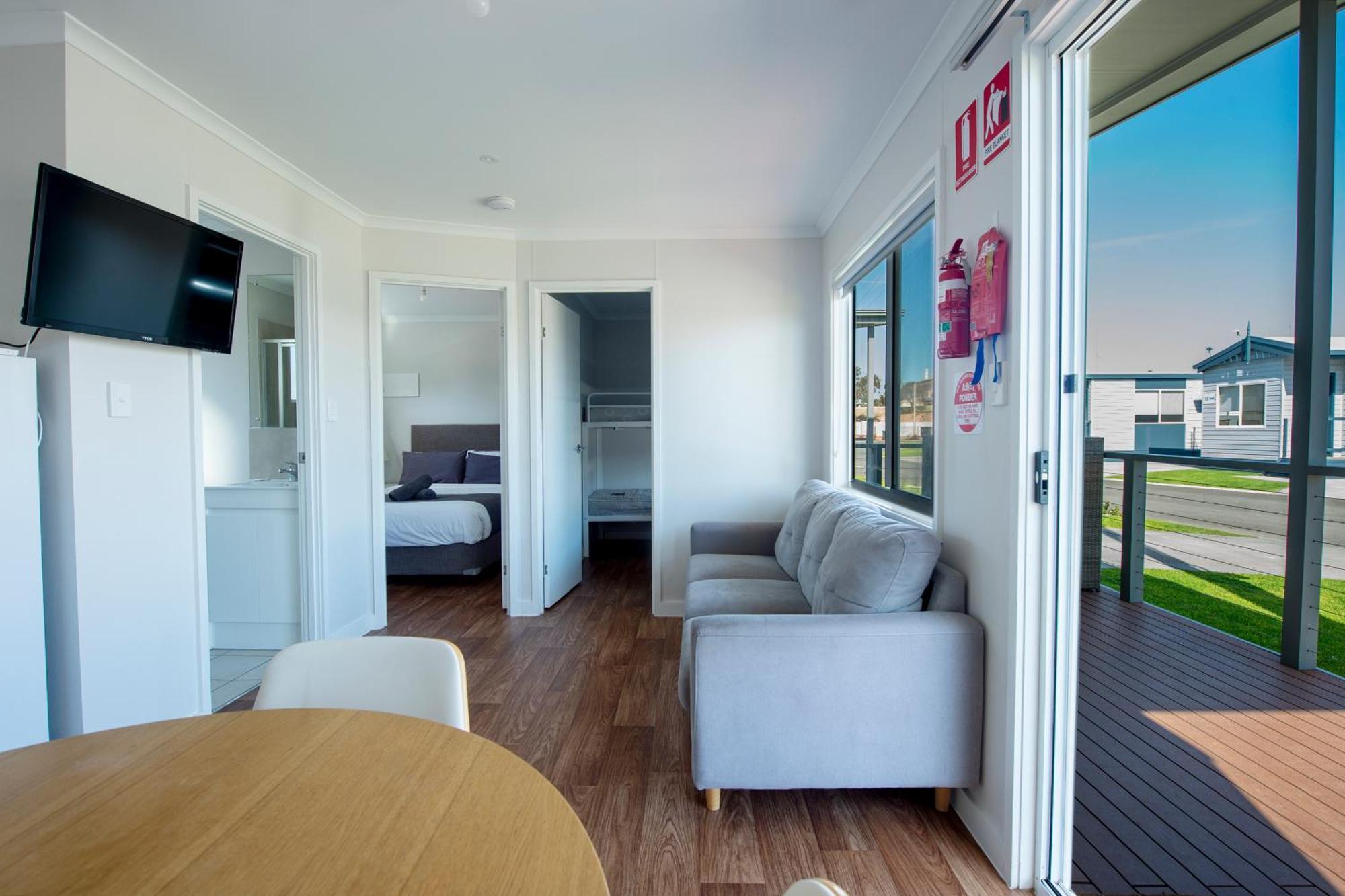 Wallaroo Beachfront Tourist Park Room photo